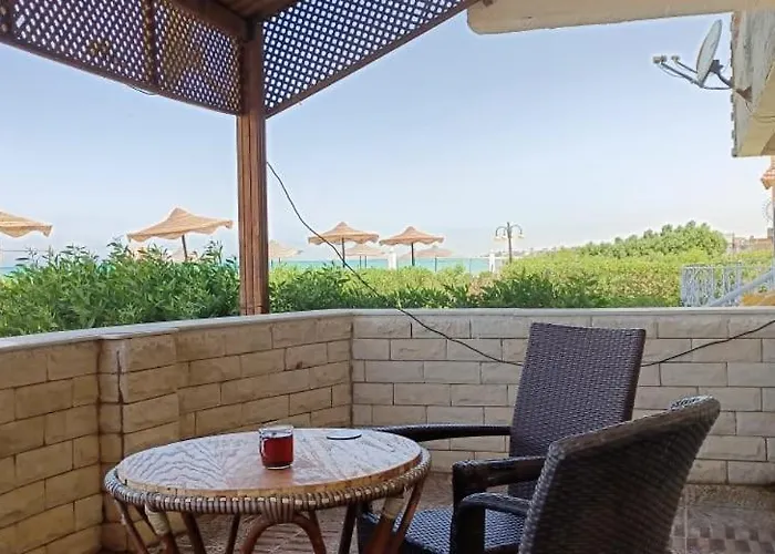 Tatil Evi إطلالة مباشرة على البحر فندقي مكيف بحديقة خاصة راس سدر