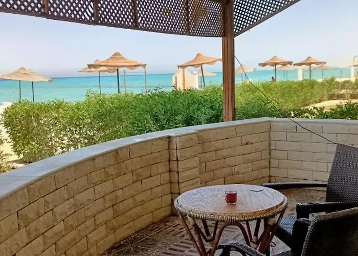 Tatil Evi إطلالة مباشرة على البحر فندقي مكيف بحديقة خاصة راس سدر Ras Sedr