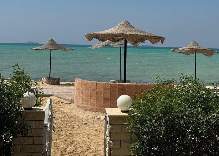 Tatil Evi إطلالة مباشرة على البحر فندقي مكيف بحديقة خاصة راس سدر *